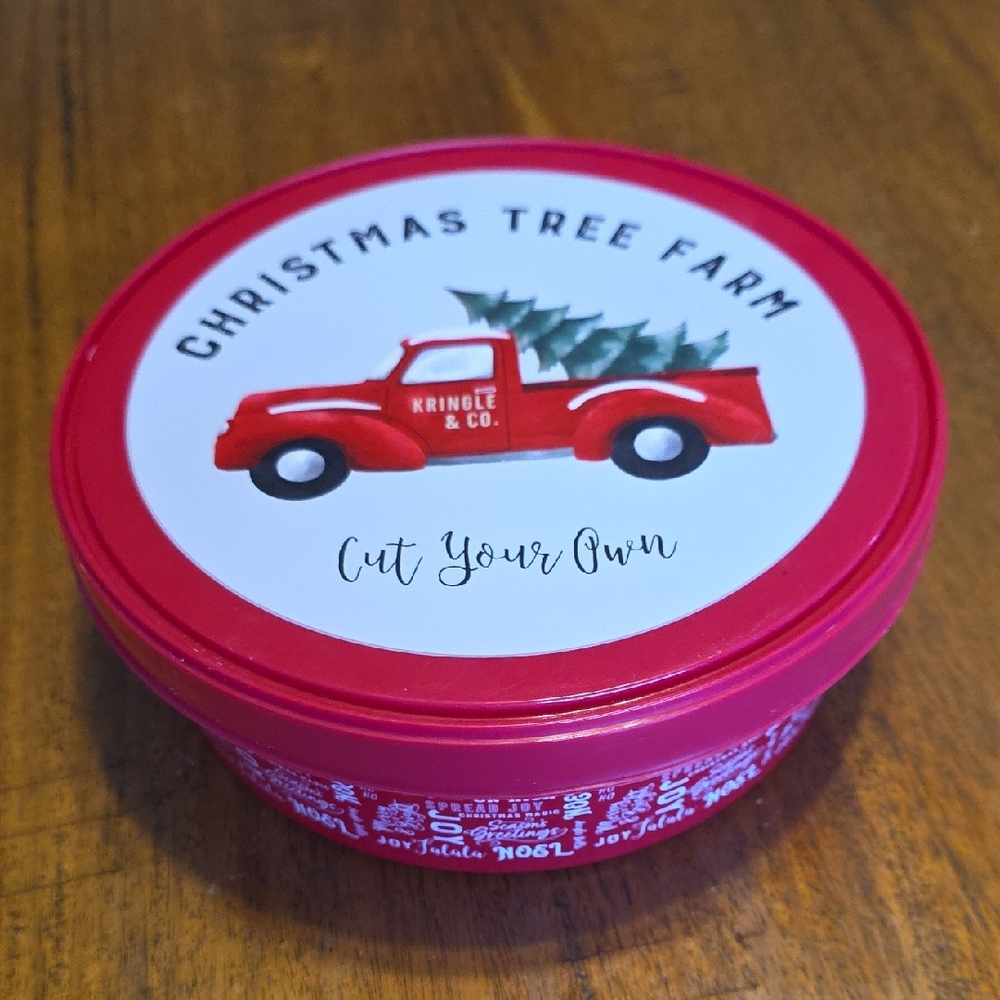 Red Christmas Tree Farm Body Cream